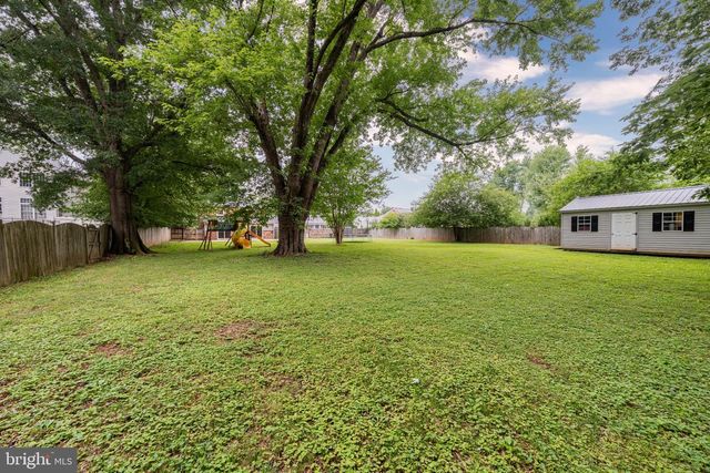 20212 BROAD RUN DR, Sterling, VA 20165