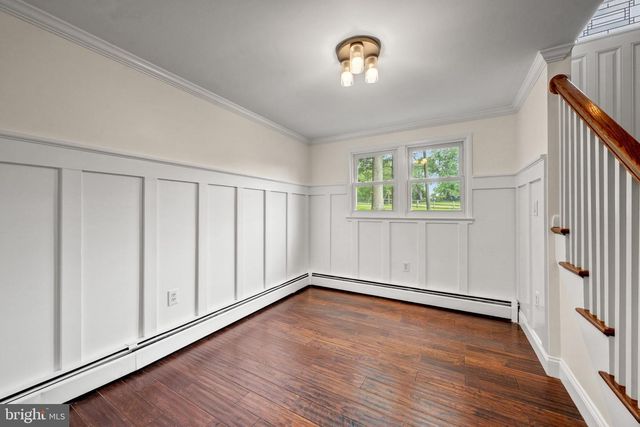 20212 BROAD RUN DR, Sterling, VA 20165