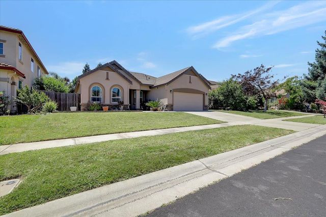 1254 Jewelflower St, Plumas Lake, CA 95961