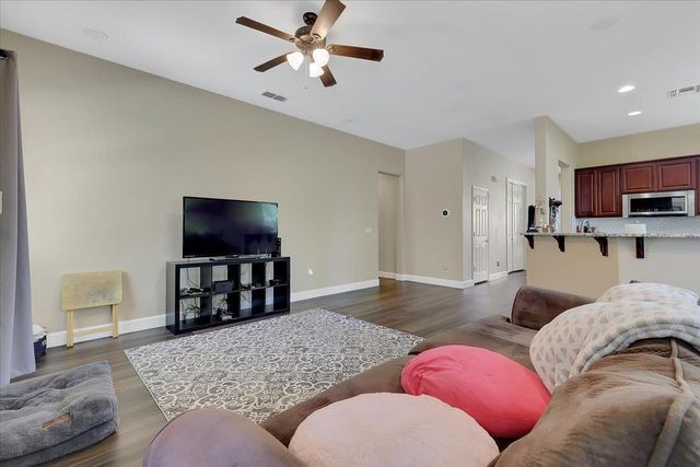1254 Jewelflower St, Plumas Lake, CA 95961