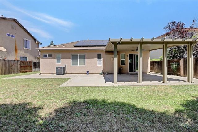 1254 Jewelflower St, Plumas Lake, CA 95961