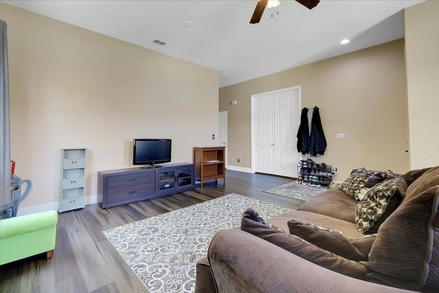 1254 Jewelflower St, Plumas Lake, CA 95961