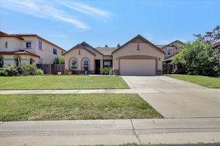 1254 Jewelflower St, Plumas Lake, CA 95961