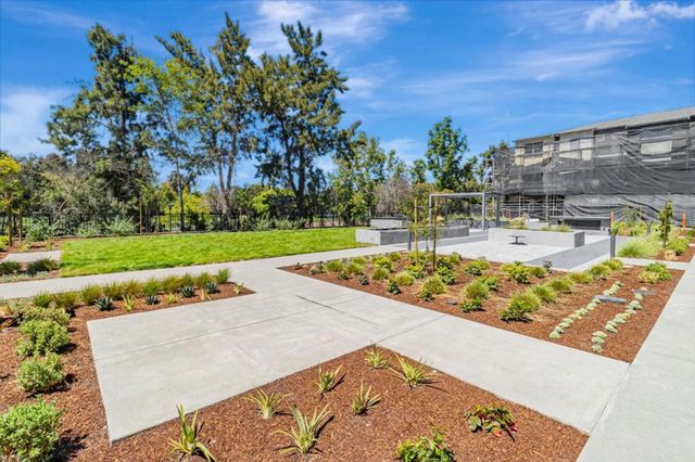 1125 Esther Court, Palo Alto, CA 94303