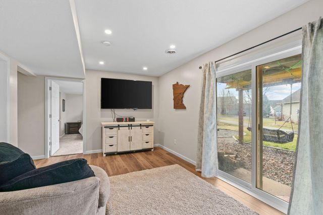 1493 Connecticut Drive SE, Lonsdale, MN 55046