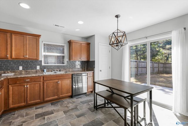 220 Sedgewick Drive, Owens Cross Roads, AL 35763