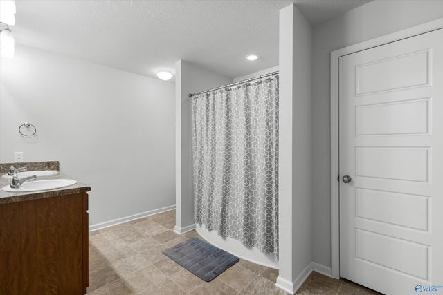 220 Sedgewick Drive, Owens Cross Roads, AL 35763