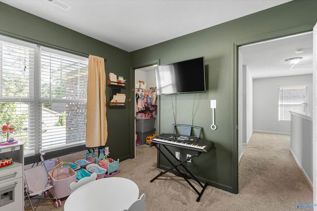 220 Sedgewick Drive, Owens Cross Roads, AL 35763