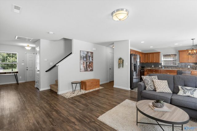 220 Sedgewick Drive, Owens Cross Roads, AL 35763