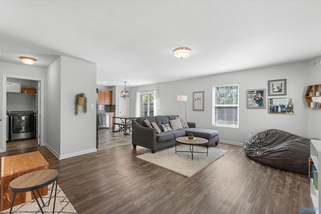 220 Sedgewick Drive, Owens Cross Roads, AL 35763