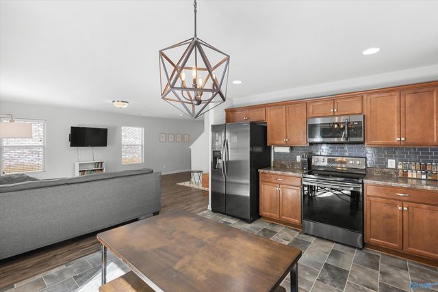 220 Sedgewick Drive, Owens Cross Roads, AL 35763