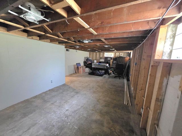 1170 Lois AVENUE, Brookfield, WI 53045