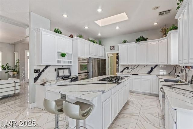 60 North Fogg Street, Las Vegas, NV 89110