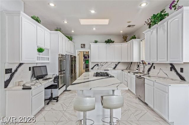 60 North Fogg Street, Las Vegas, NV 89110