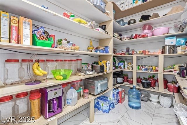 60 North Fogg Street, Las Vegas, NV 89110