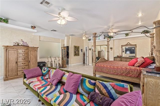 60 North Fogg Street, Las Vegas, NV 89110