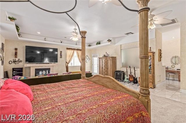 60 North Fogg Street, Las Vegas, NV 89110