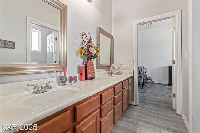 60 North Fogg Street, Las Vegas, NV 89110