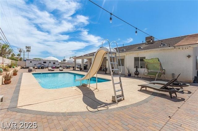 60 North Fogg Street, Las Vegas, NV 89110