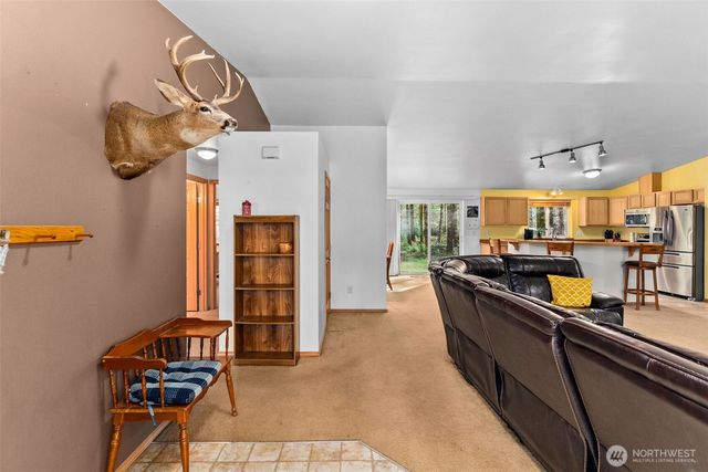 70 E Capital Peak Drive, Shelton, WA 98584