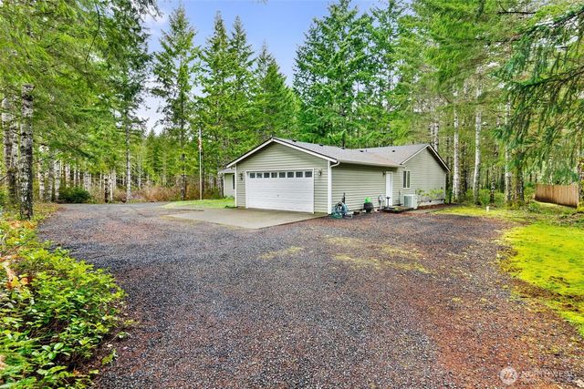 70 E Capital Peak Drive, Shelton, WA 98584