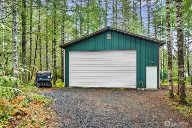 70 E Capital Peak Drive, Shelton, WA 98584