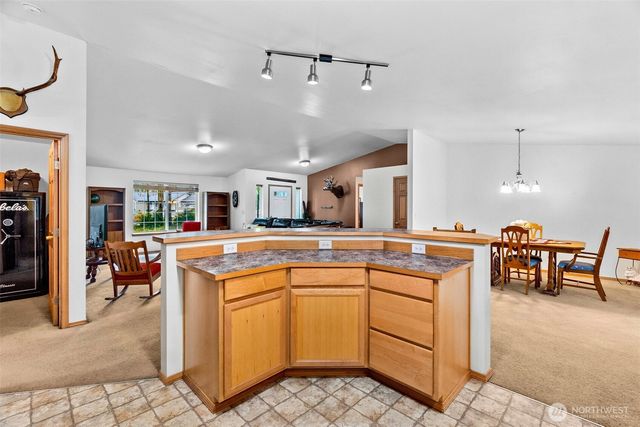 70 E Capital Peak Drive, Shelton, WA 98584