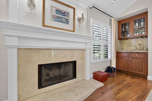 1073 Harrington Way, Carmichael, CA 95608