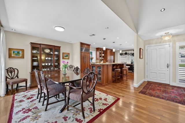 1073 Harrington Way, Carmichael, CA 95608