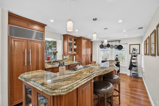 1073 Harrington Way, Carmichael, CA 95608