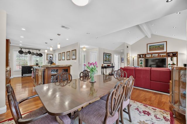 1073 Harrington Way, Carmichael, CA 95608