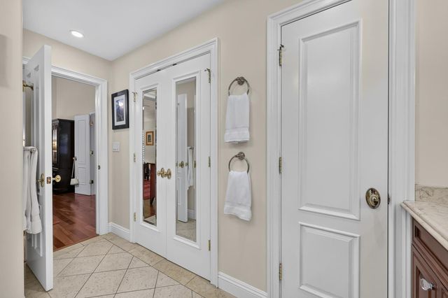 1073 Harrington Way, Carmichael, CA 95608