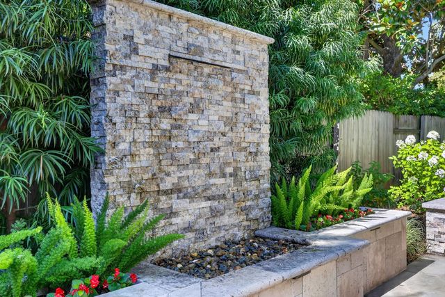 1073 Harrington Way, Carmichael, CA 95608