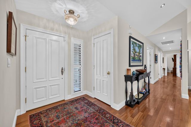 1073 Harrington Way, Carmichael, CA 95608