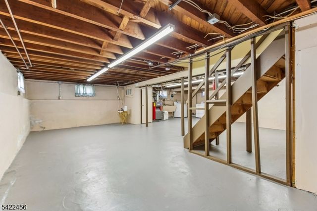 59 Pershing Rd, Clifton City, NJ 07013