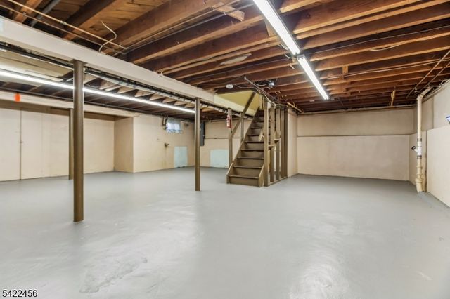 59 Pershing Rd, Clifton City, NJ 07013