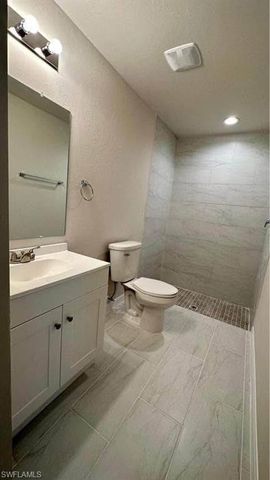 252 SW 3rd ST, Cape Coral, FL 33991