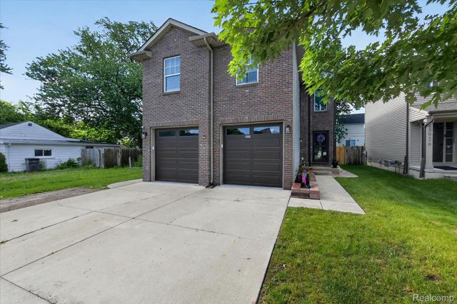 15934 Athens Avenue, Clinton Charter Township, MI 48035