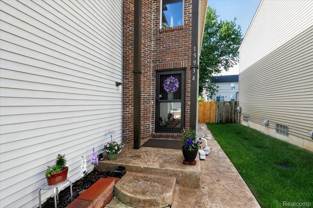 15934 Athens Avenue, Clinton Charter Township, MI 48035