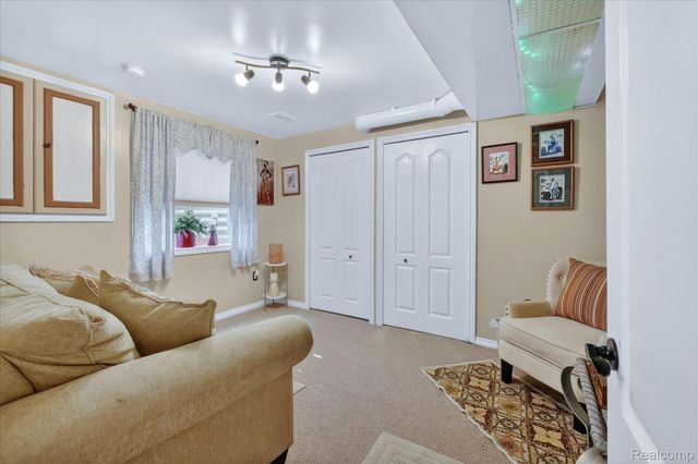 15934 Athens Avenue, Clinton Charter Township, MI 48035