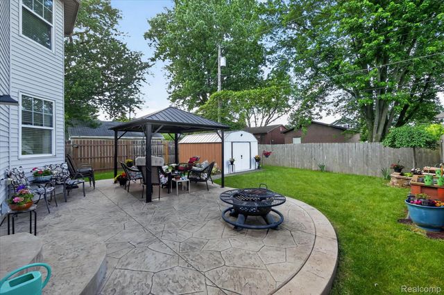 15934 Athens Avenue, Clinton Charter Township, MI 48035