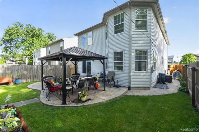 15934 Athens Avenue, Clinton Charter Township, MI 48035