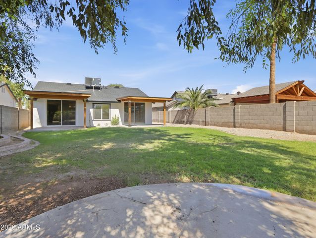 6875 E KINGS Avenue, Scottsdale, AZ 85254
