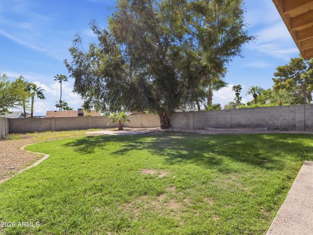 6875 E KINGS Avenue, Scottsdale, AZ 85254