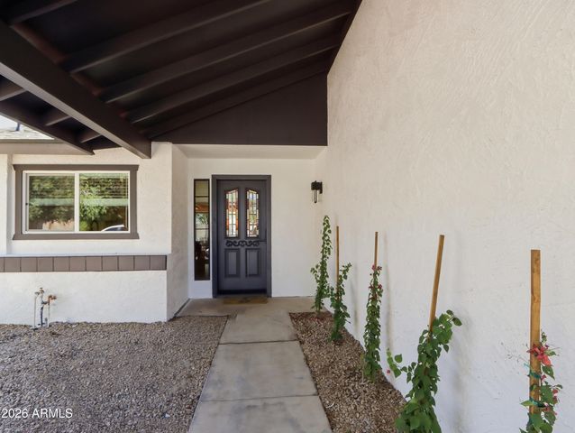6875 E KINGS Avenue, Scottsdale, AZ 85254