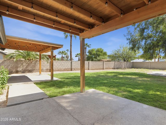 6875 E KINGS Avenue, Scottsdale, AZ 85254