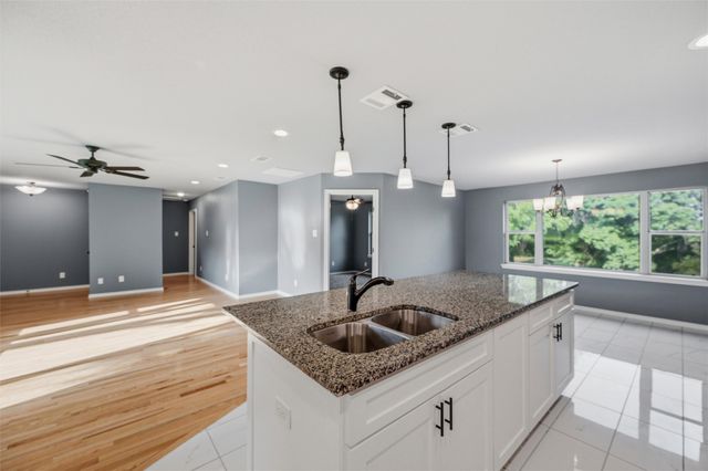 3824 S Timberline Drive, Fort Worth, TX 76119