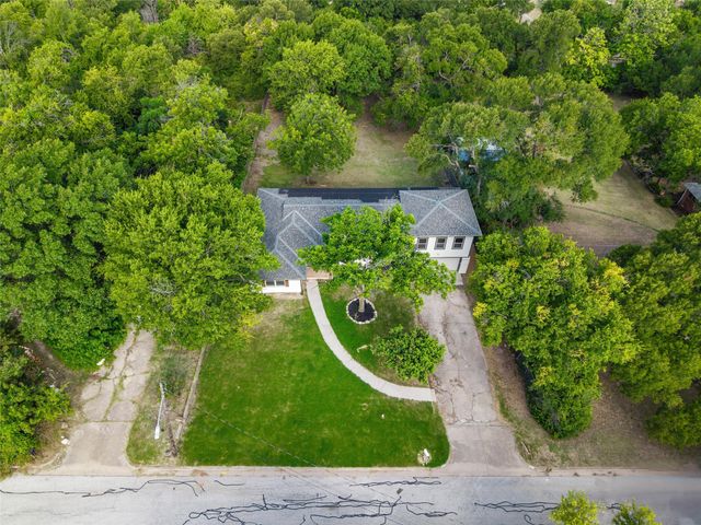 3824 S Timberline Drive, Fort Worth, TX 76119
