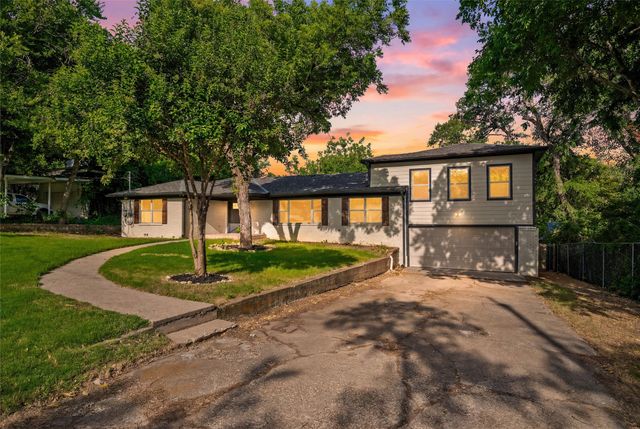 3824 S Timberline Drive, Fort Worth, TX 76119