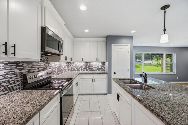 3824 S Timberline Drive, Fort Worth, TX 76119